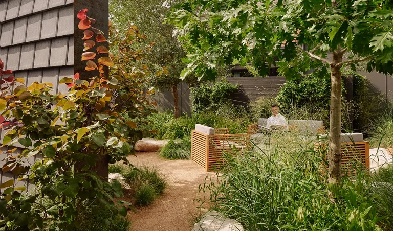 Frame SoCo Garden Reading