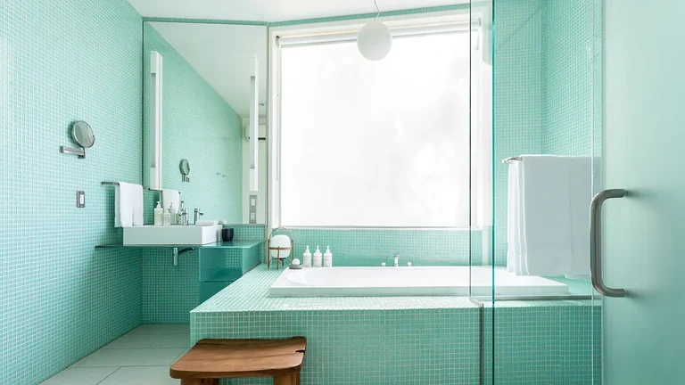 Treehouse Suite B Bath